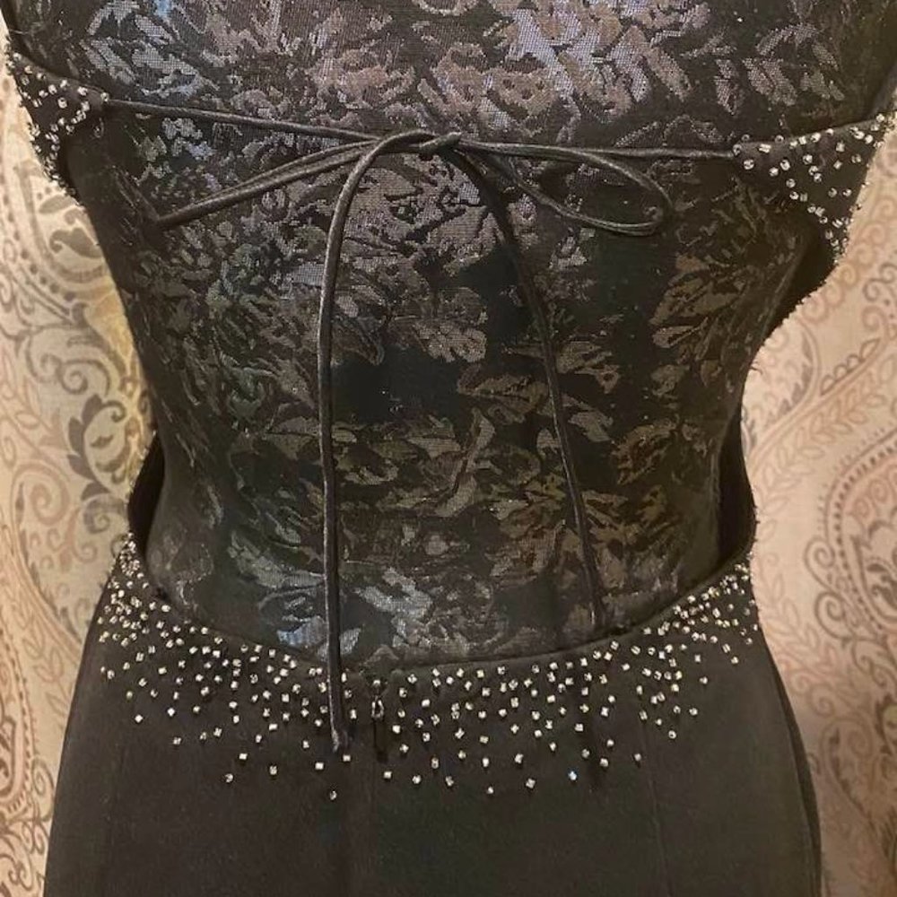 Dave & Johnny by Laura Ryner Black Lace-up Evening Gown, 5/6 - Picture 4 of 9